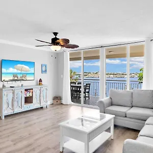  Holiday home Eleuthera - 2x2 Fully Updated Old Town Waterfront Corner